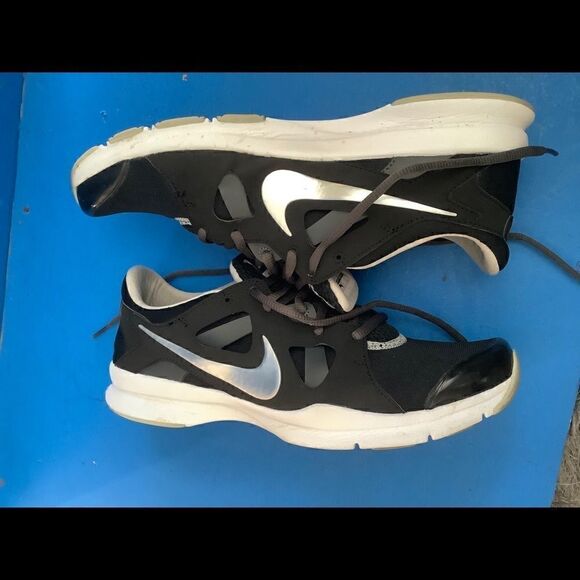 Nike Women In-Season TR 3 Training  Size 10 - Picture 9 of 10